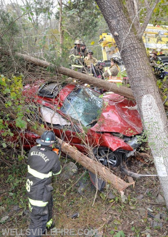 10/26/18 - MVA with entrapment on Alpine Road. Photos by Curt Werner